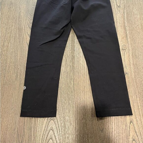 Lululemon Wunder Under Crop in Black/Teal Quilt Size 4 - Picture 7 of 8
